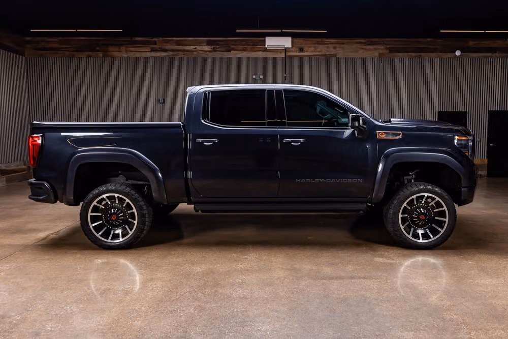 2023 GMC Sierra 1500 AT4 Harley-Davidson Crew Cab Image 10