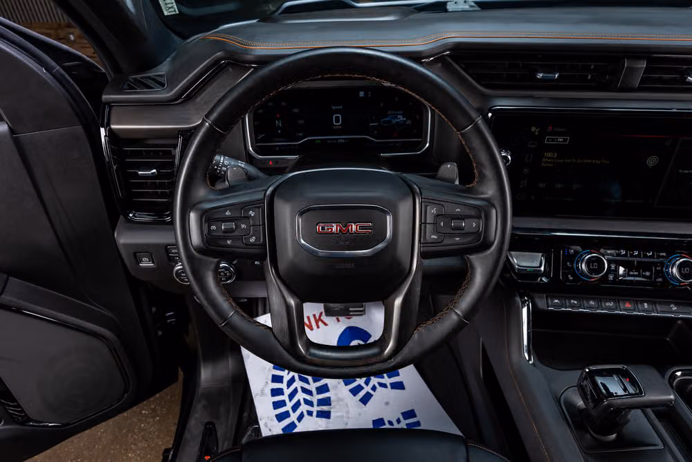 2023 GMC Sierra 1500 AT4 Harley-Davidson Crew Cab Image 18