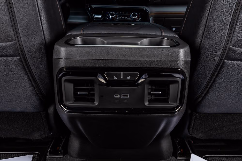 2023 GMC Sierra 1500 AT4 Harley-Davidson Crew Cab Image 32
