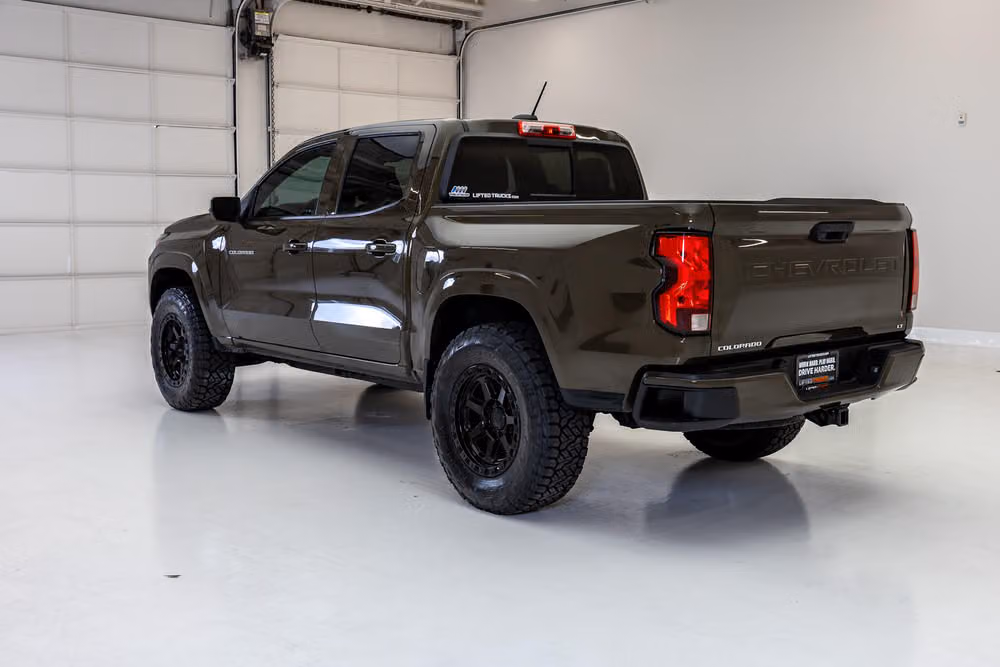 2023 Chevrolet Colorado LT Crew Cab Image 7