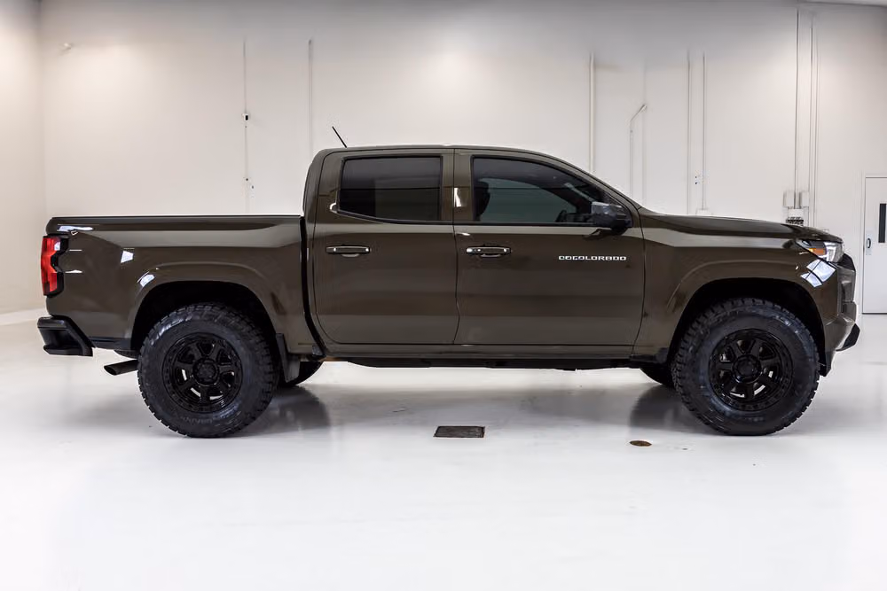 2023 Chevrolet Colorado LT Crew Cab Image 11