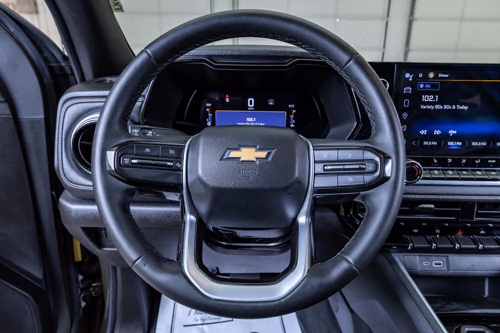 2023 Chevrolet Colorado LT Crew Cab Image 15