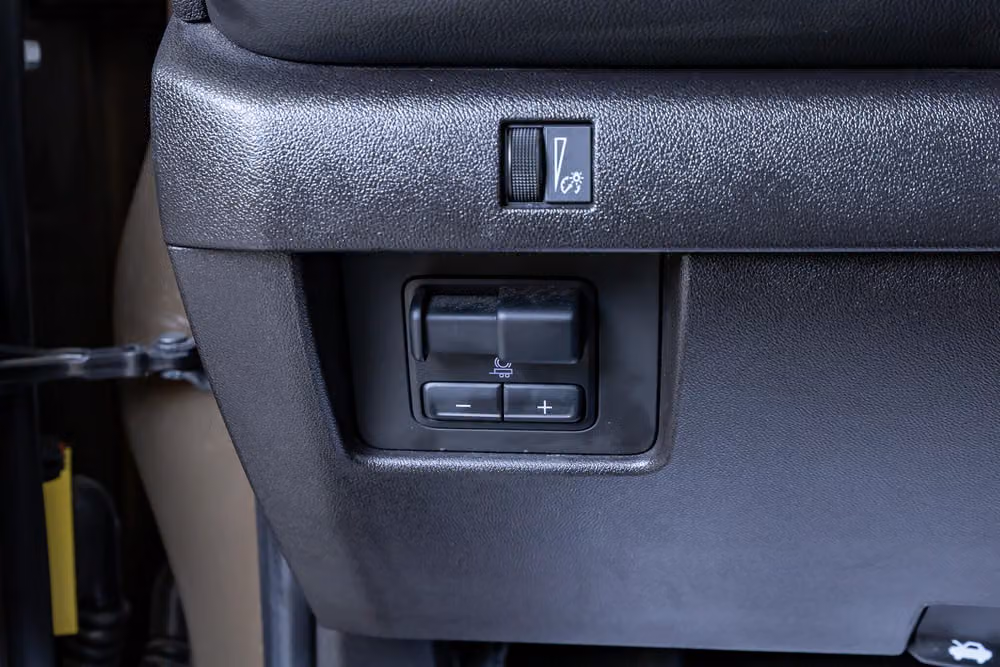 2023 Chevrolet Colorado LT Crew Cab Image 18