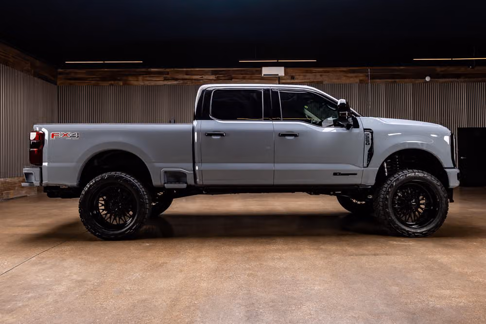 2026 Ford F-250 Super Duty Platinum Plus Crew Cab Image 12