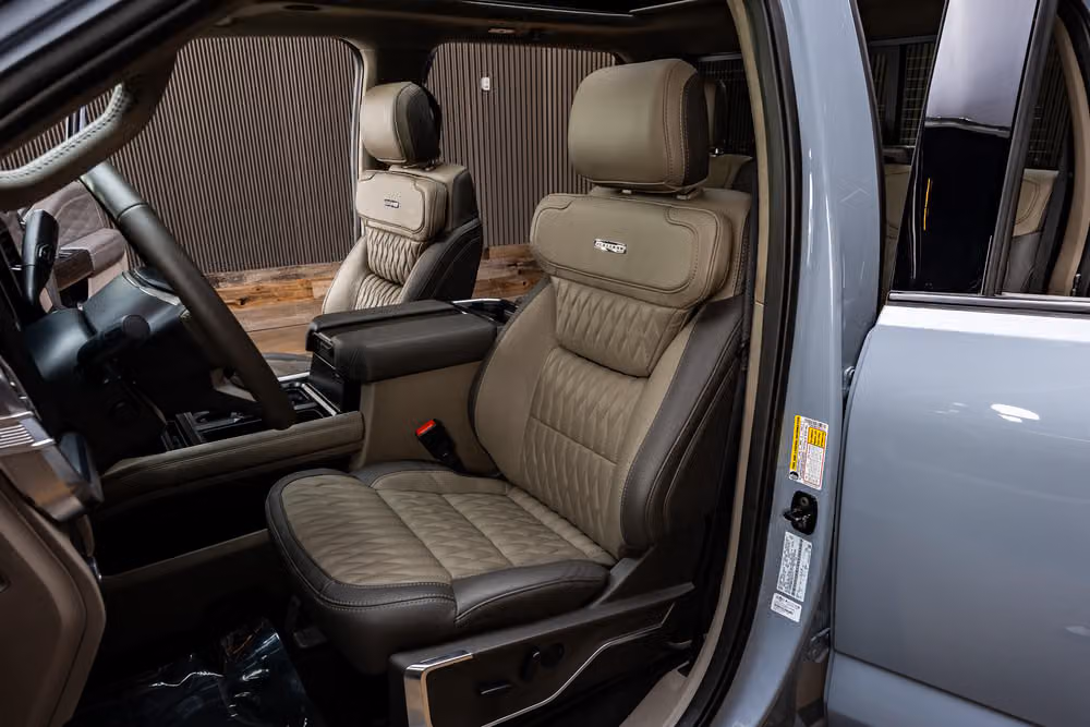 2026 Ford F-250 Super Duty Platinum Plus Crew Cab Image 30