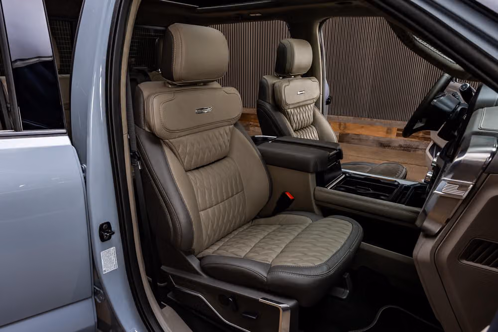 2026 Ford F-250 Super Duty Platinum Plus Crew Cab Image 32