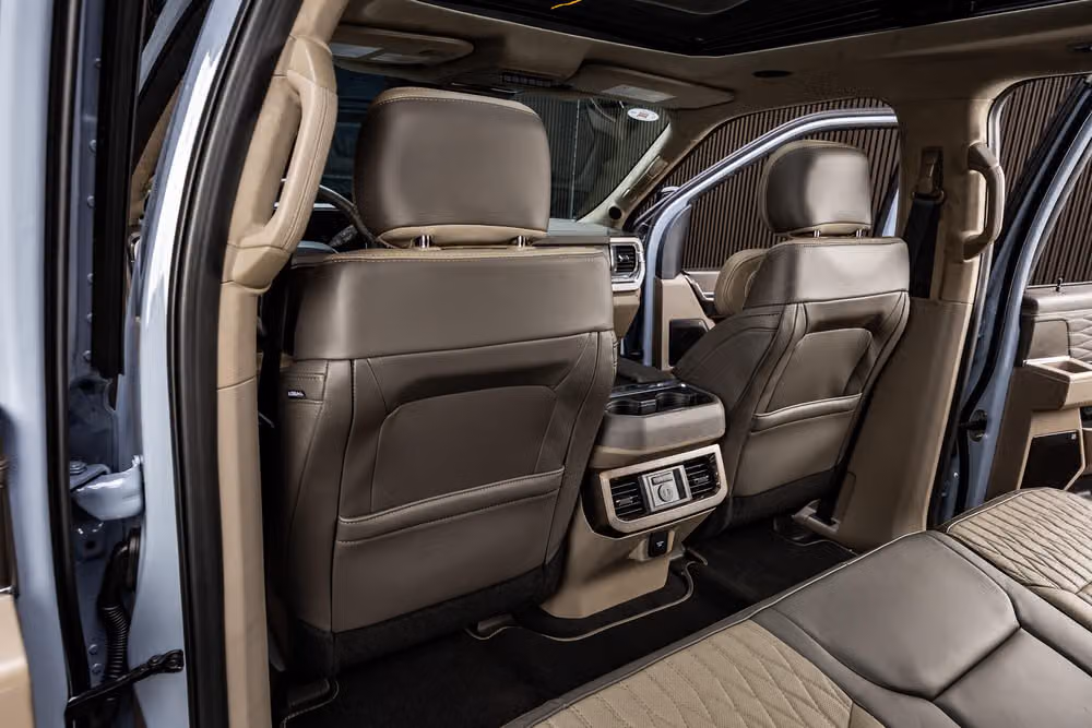 2026 Ford F-250 Super Duty Platinum Plus Crew Cab Image 35