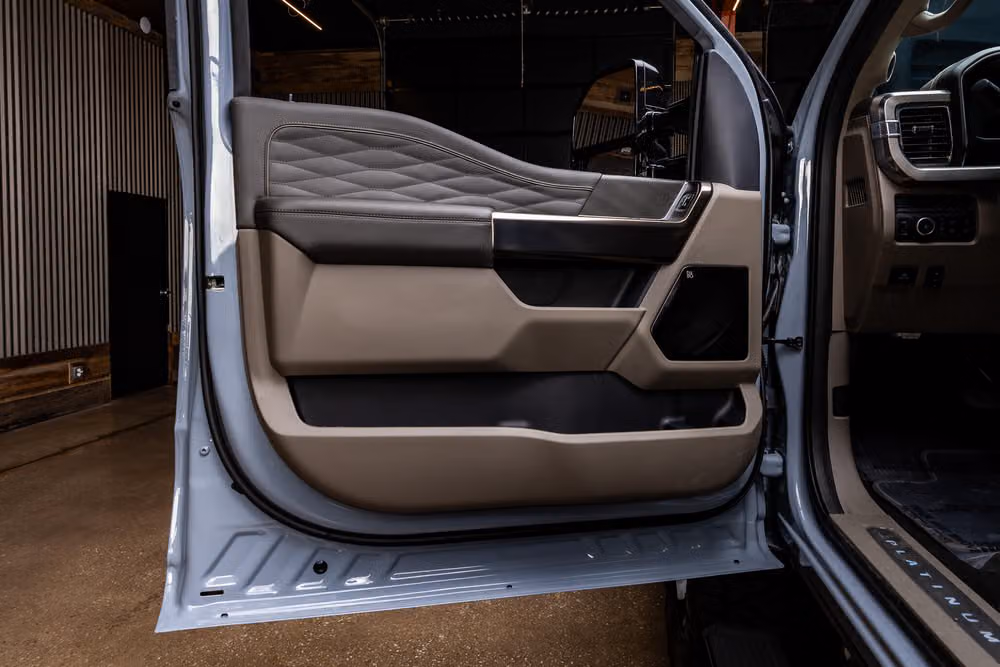 2026 Ford F-250 Super Duty Platinum Plus Crew Cab Image 37