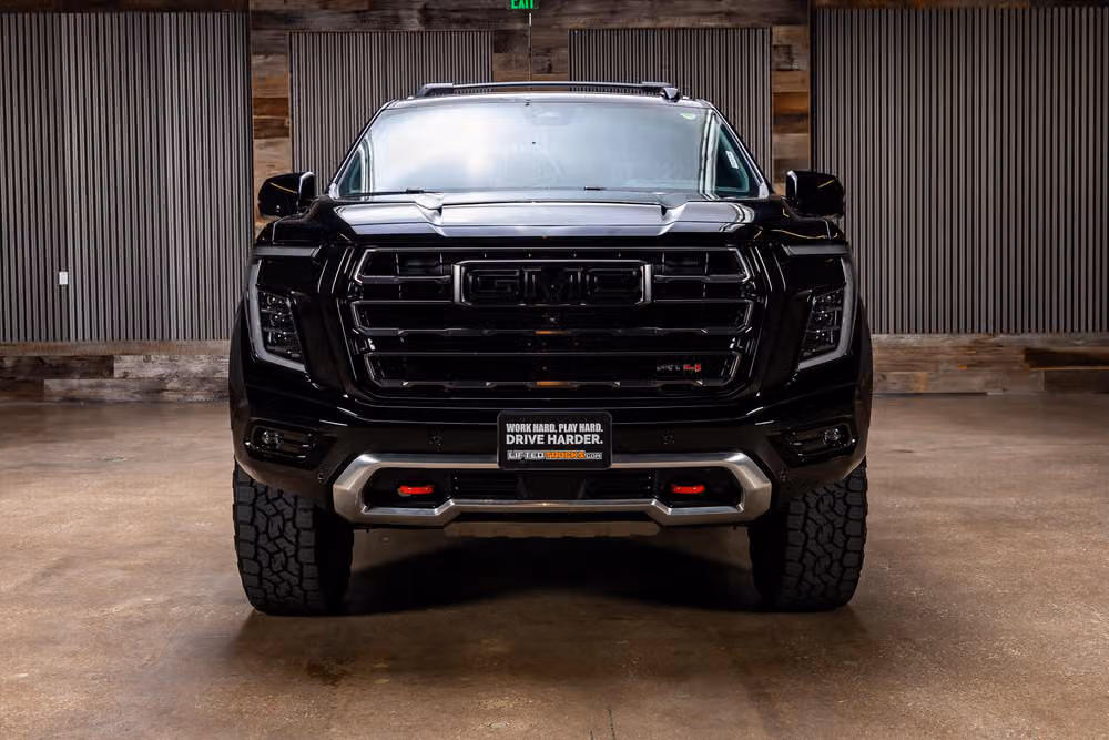 2025 GMC Yukon XL AT4 Ultimate Image 3