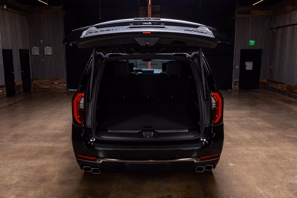 2025 GMC Yukon XL AT4 Ultimate Image 8