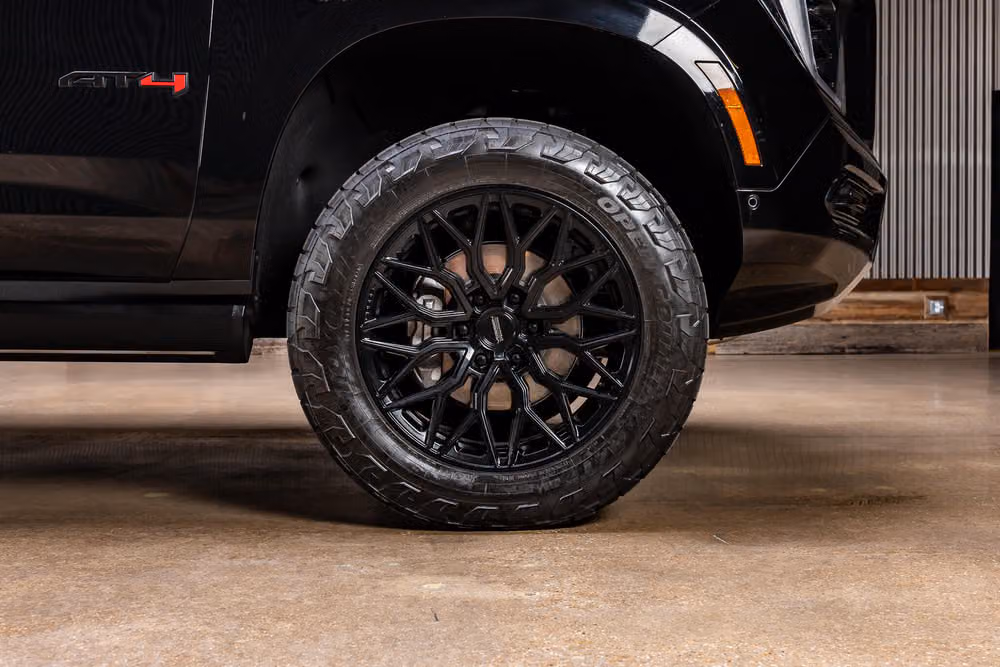 2025 GMC Yukon XL AT4 Ultimate Image 11
