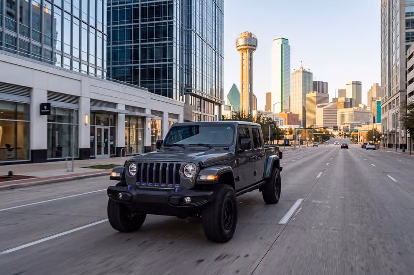 2025 Jeep Gladiator NightHawk Crew Cab Image 43