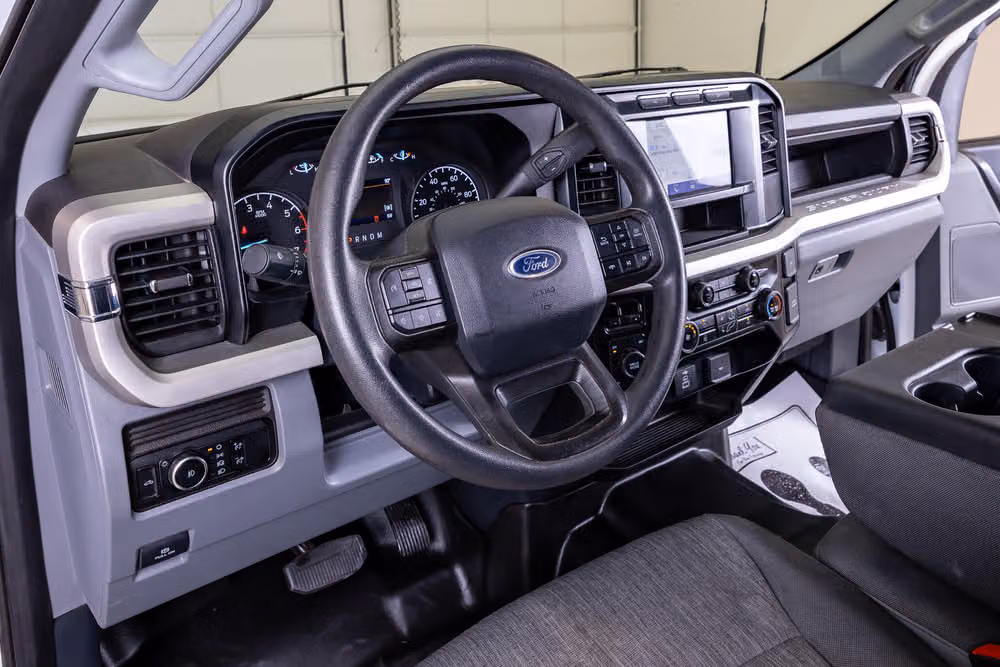 2024 Ford F-250 Super Duty XL Crew Cab Image 14