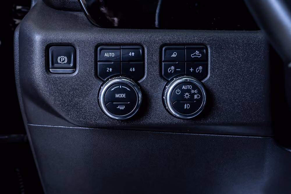2024 GMC Sierra 1500 SLT Crew Cab Image 20