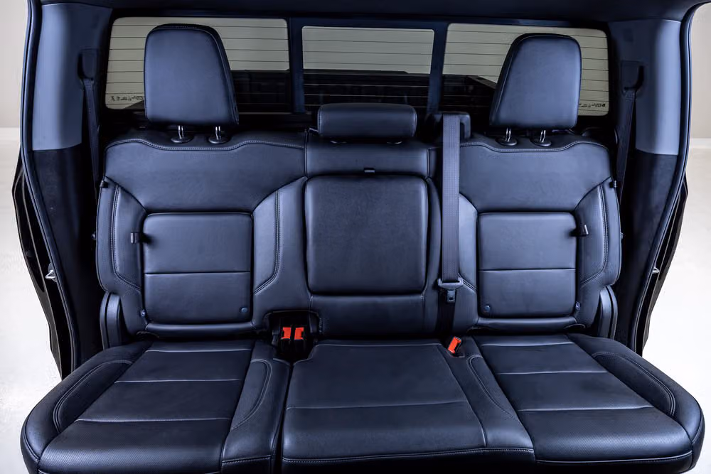2024 GMC Sierra 1500 SLT Crew Cab Image 33