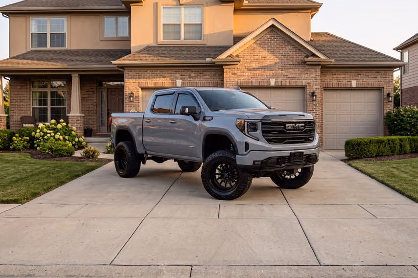 2024 GMC Sierra 1500 AT4 Crew Cab Image 32