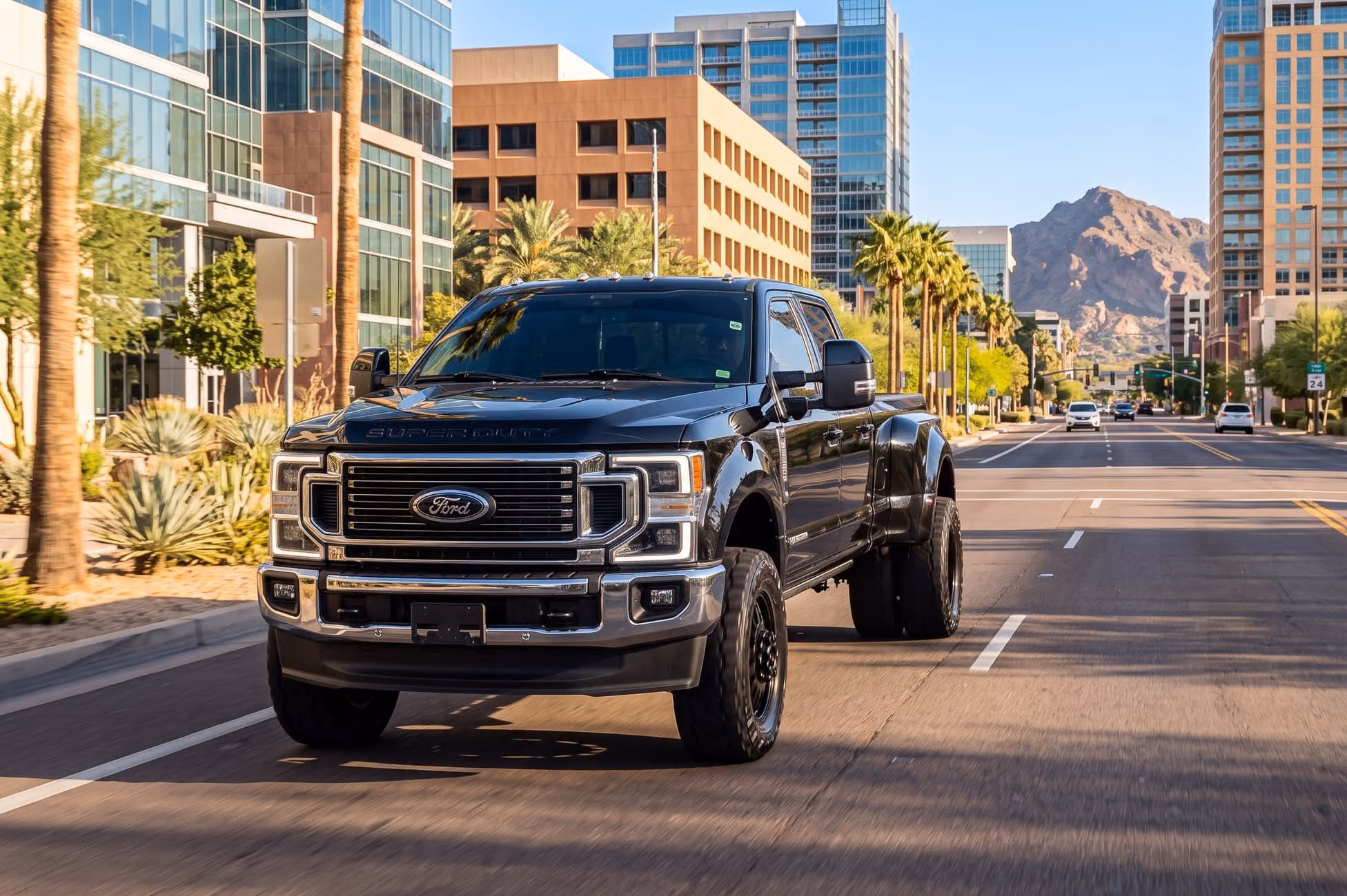 2023 Ford F-350 Super Duty Lariat Crew Cab Image 34