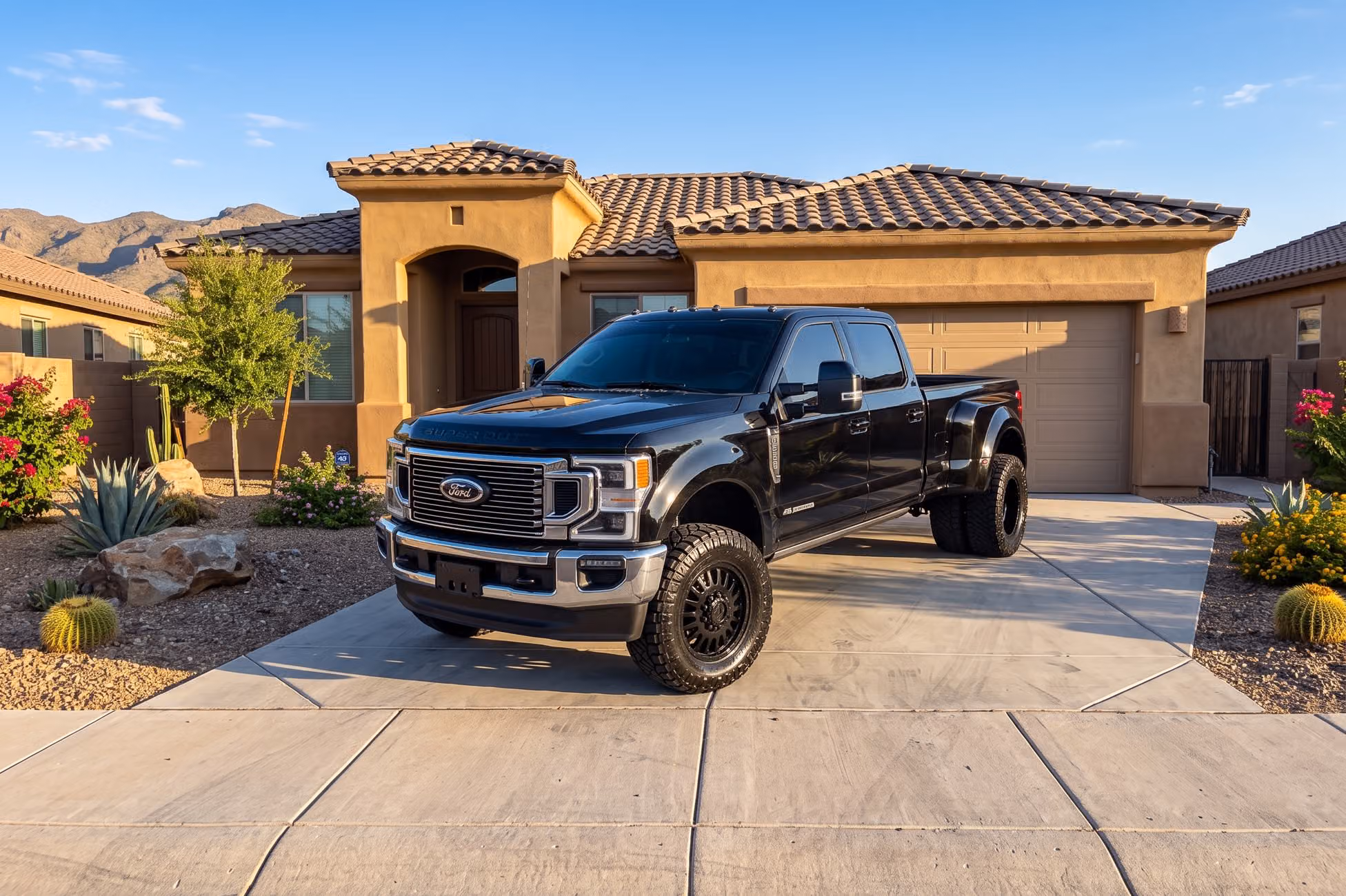 2023 Ford F-350 Super Duty Lariat Crew Cab Image 33