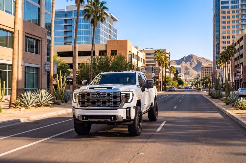 2025 GMC Sierra 2500HD Denali Crew Cab Image 33