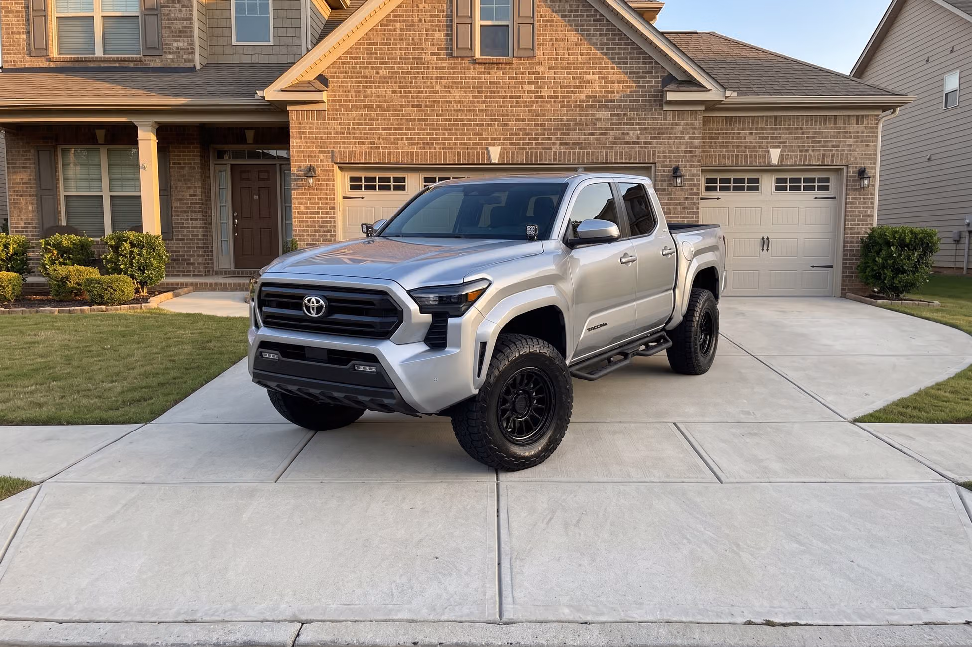 2025 Toyota Tacoma SR5 Double Cab Image 38