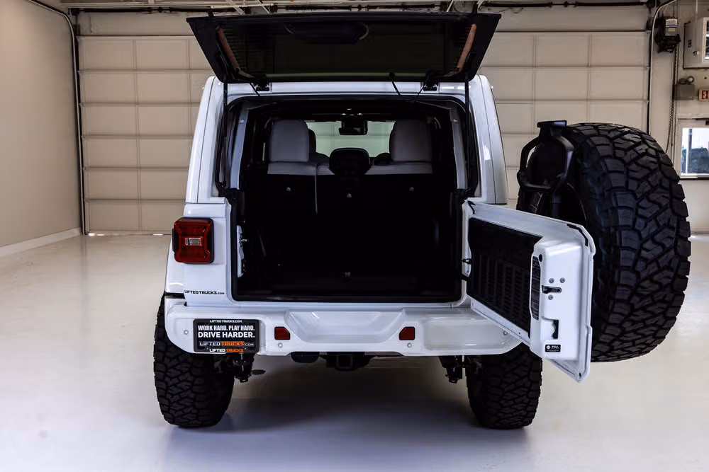 2022 Jeep Wrangler Unlimited High Altitude Image 9