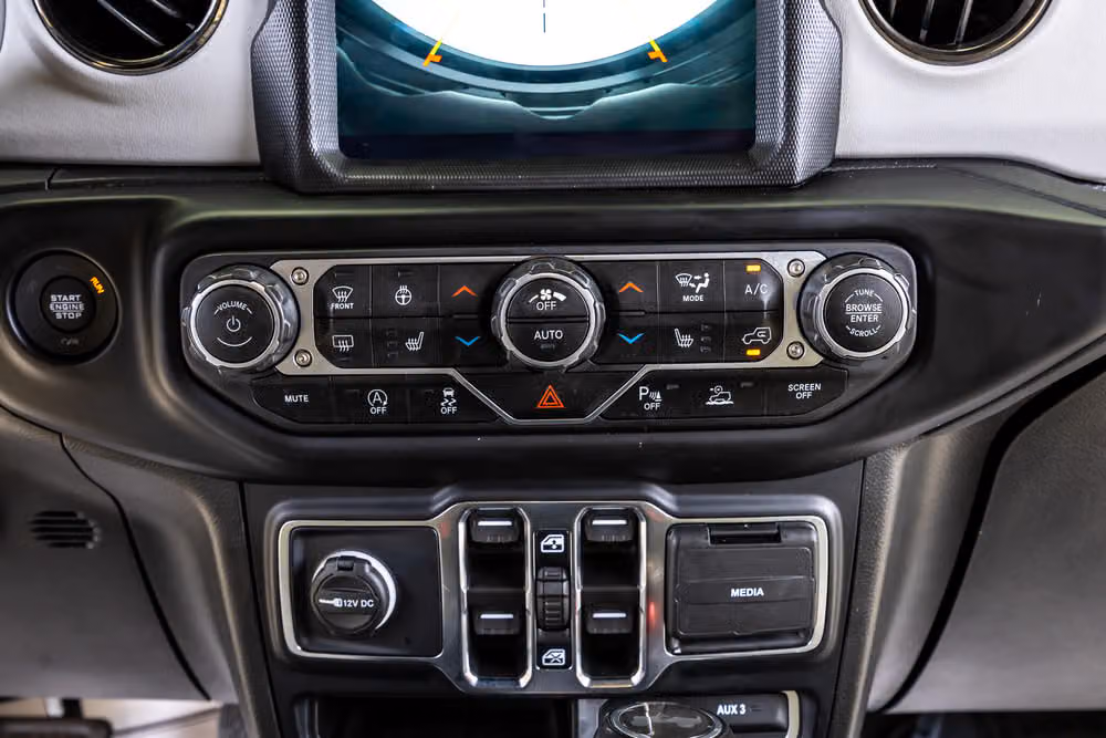 2022 Jeep Wrangler Unlimited High Altitude Image 25