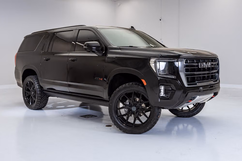 2024 GMC Yukon XL AT4 Image 1