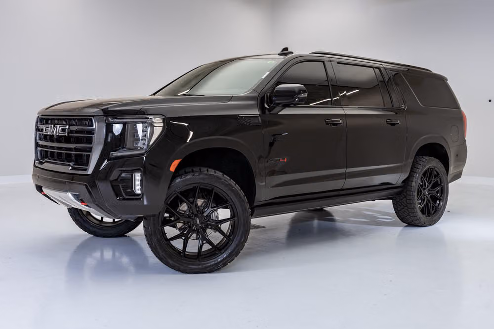 2024 GMC Yukon XL AT4 Image 4