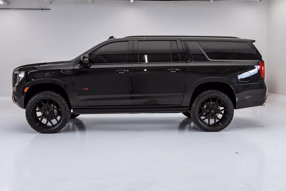 2024 GMC Yukon XL AT4 Image 5