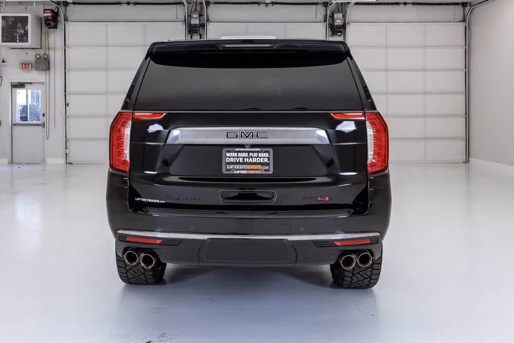2024 GMC Yukon XL AT4 Image 7