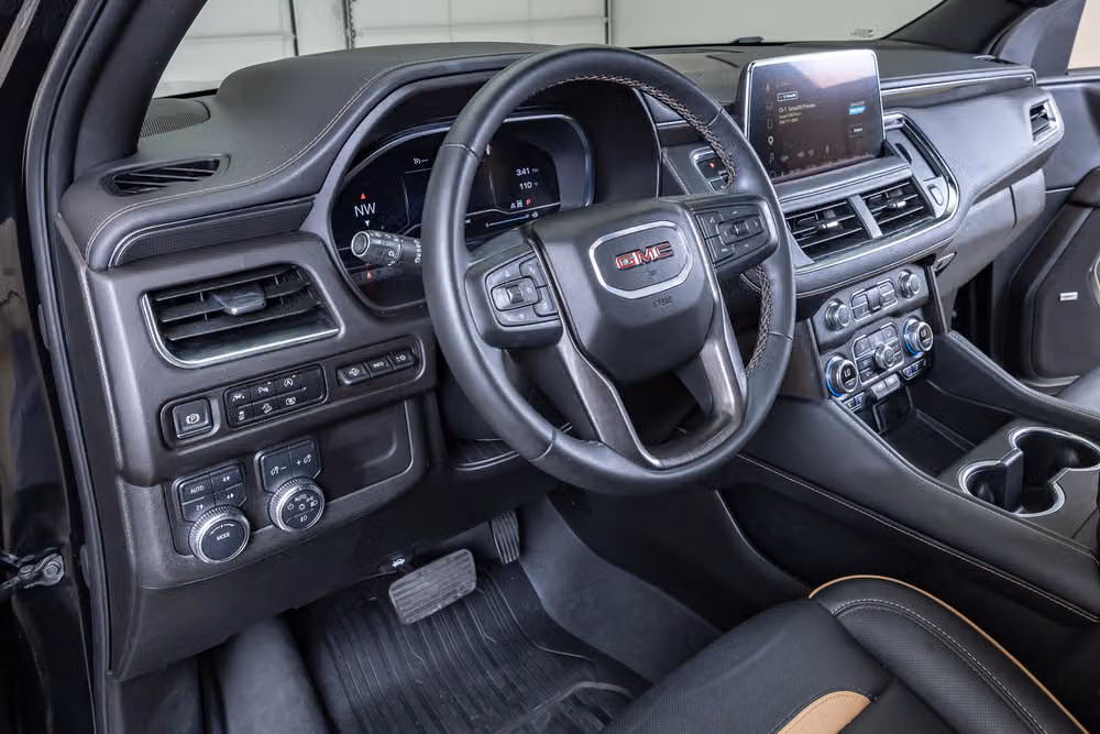 2024 GMC Yukon XL AT4 Image 13