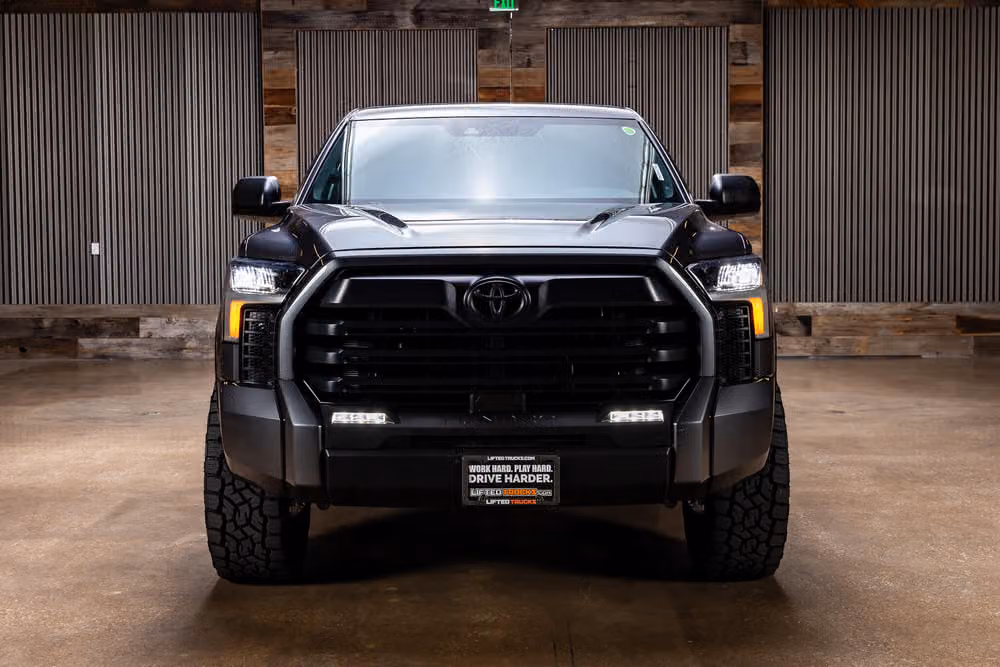 2026 Toyota Tundra SR5 CrewMax Image 3