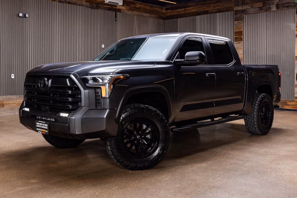 2026 Toyota Tundra SR5 CrewMax Image 4