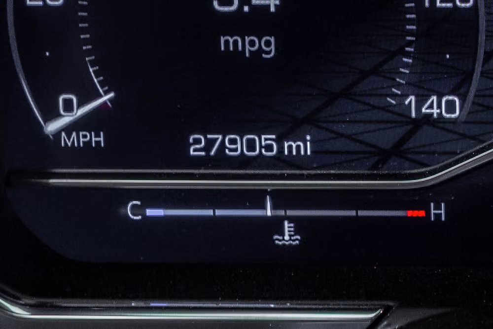 2025 GMC Sierra 3500HD Denali Ultimate Crew Cab Image 22