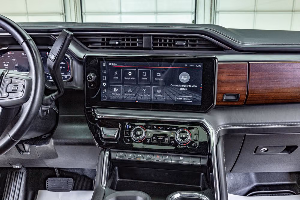2025 GMC Sierra 3500HD Denali Ultimate Crew Cab Image 24