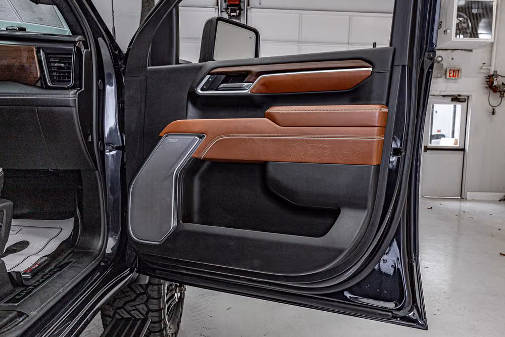 2025 GMC Sierra 3500HD Denali Ultimate Crew Cab Image 38