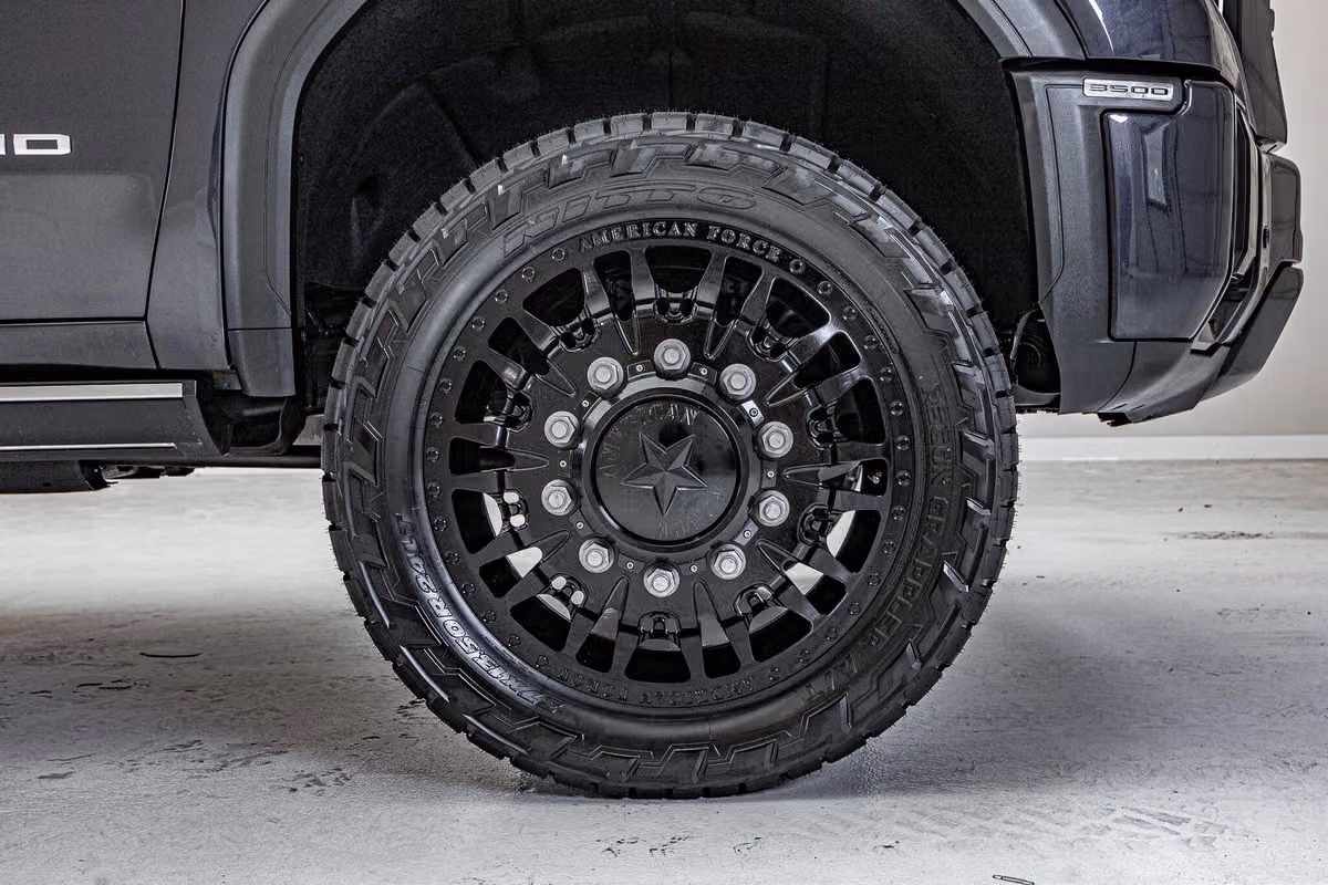 2025 GMC Sierra 3500HD Denali Ultimate Crew Cab