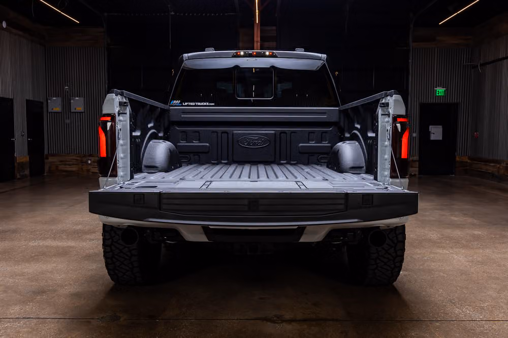 2026 Ford F-150 Raptor SuperCrew Image 9