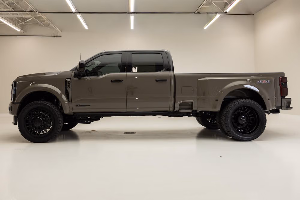 2026 Ford F-450 Super Duty King Ranch Crew Cab Image 7