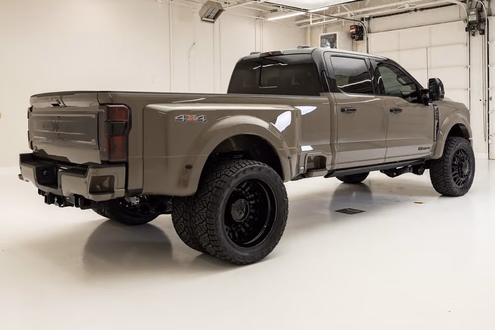 2026 Ford F-450 Super Duty King Ranch Crew Cab Image 11