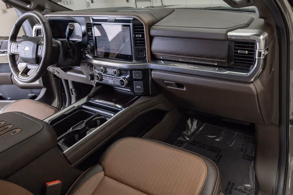 2026 Ford F-450 Super Duty King Ranch Crew Cab Image 19