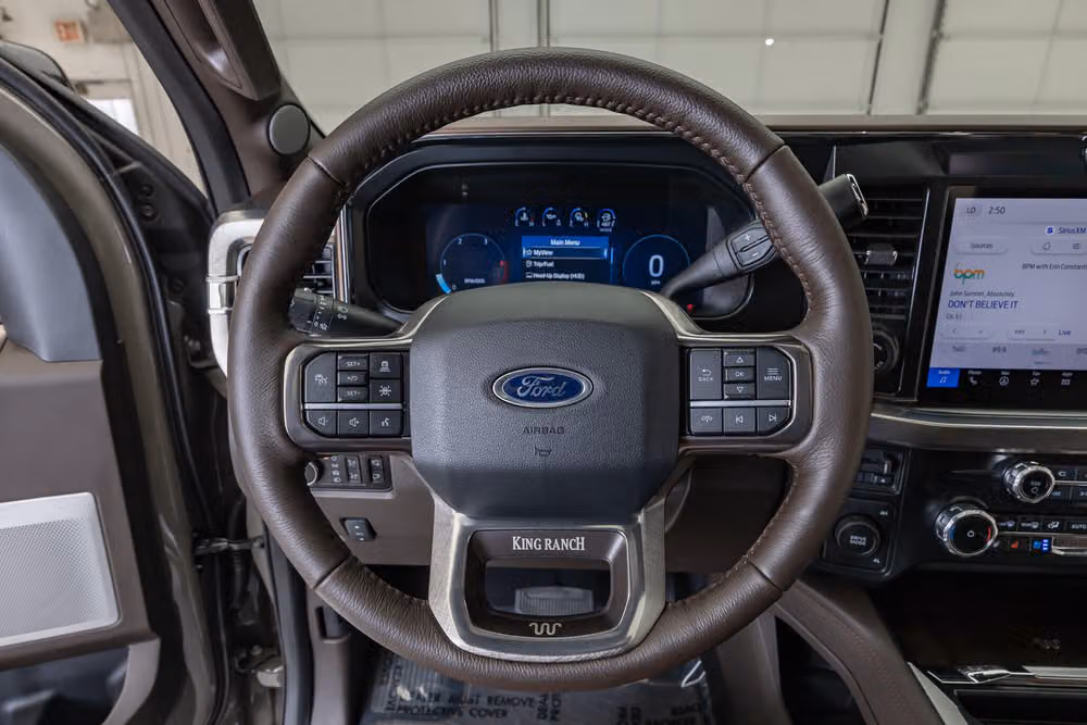 2026 Ford F-450 Super Duty King Ranch Crew Cab Image 20