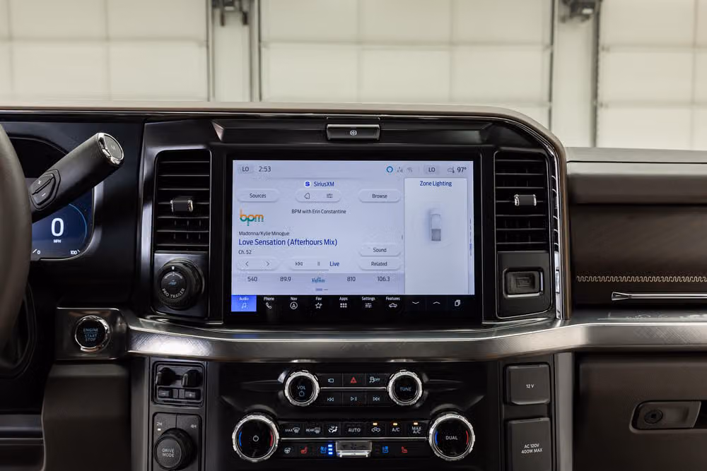 2026 Ford F-450 Super Duty King Ranch Crew Cab Image 27