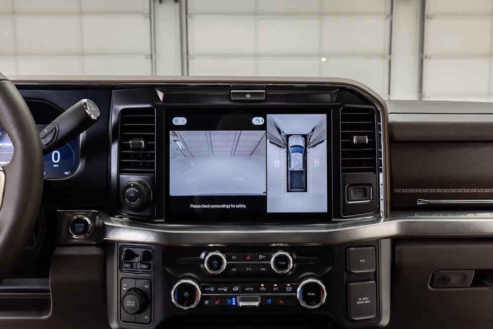 2026 Ford F-450 Super Duty King Ranch Crew Cab Image 28