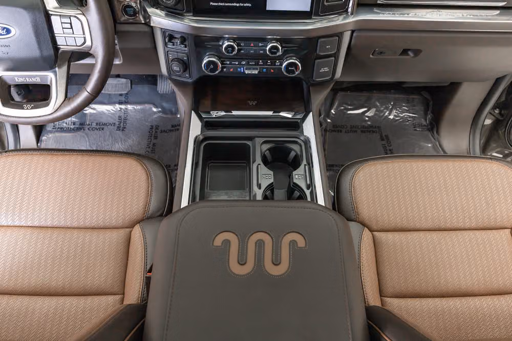 2026 Ford F-450 Super Duty King Ranch Crew Cab Image 30