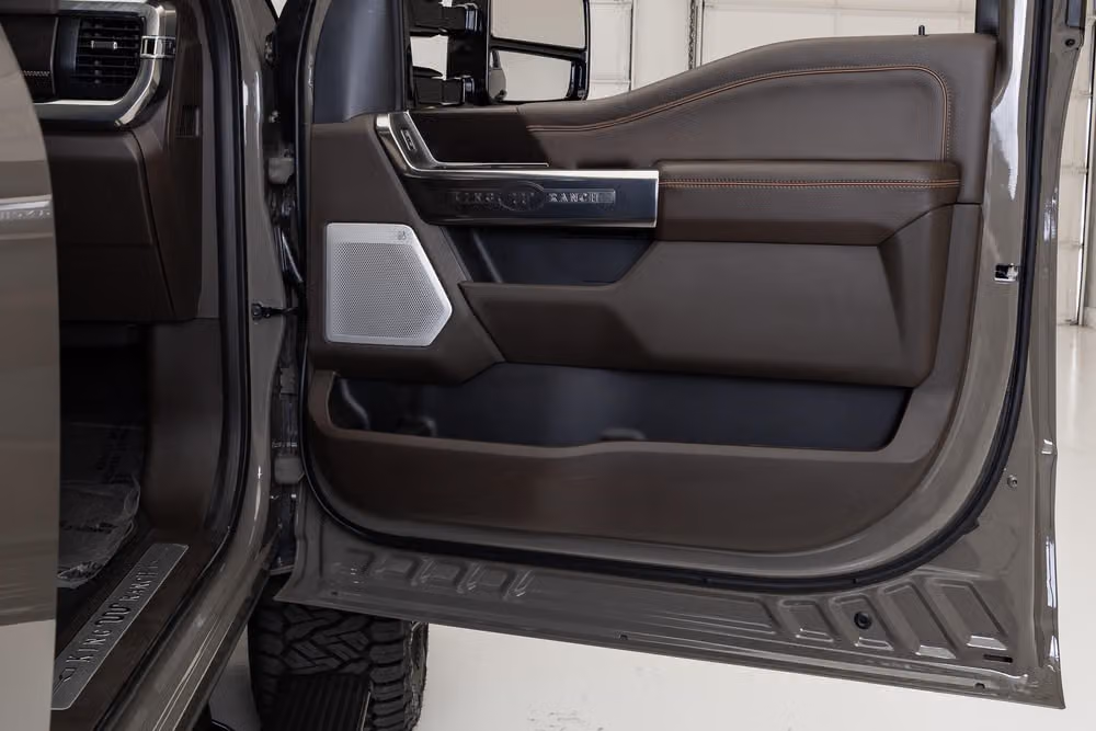 2026 Ford F-450 Super Duty King Ranch Crew Cab Image 40
