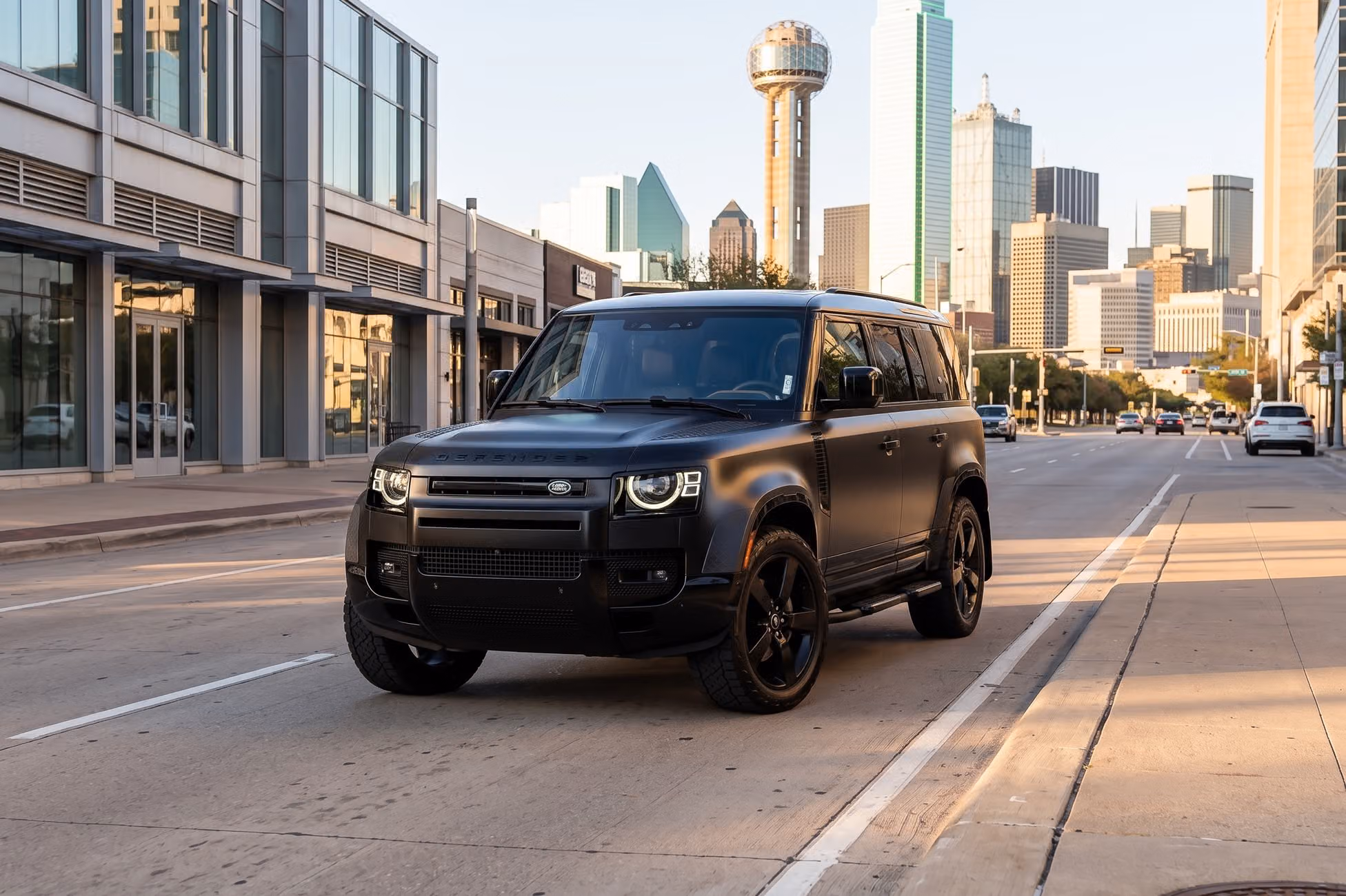 2024 Land Rover Defender 130 P400 X-Dynamic SE Image 39