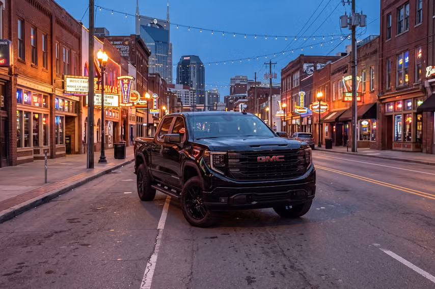 2025 GMC Sierra 1500 Pro Crew Cab Image 40