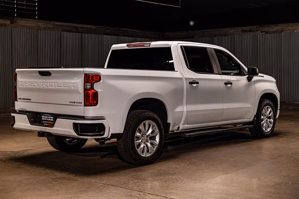 2024 Chevrolet Silverado 1500 Custom Crew Cab Image 9