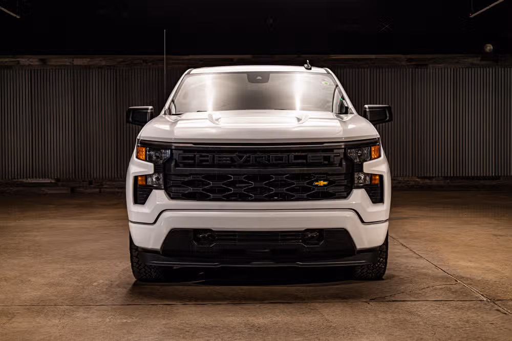 2024 Chevrolet Silverado 1500 Custom Crew Cab Image 3